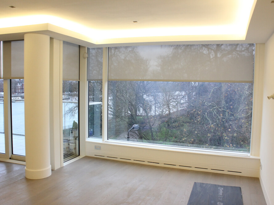Effortless Control with Electric Blinds Remote-controlled electric blinds in action