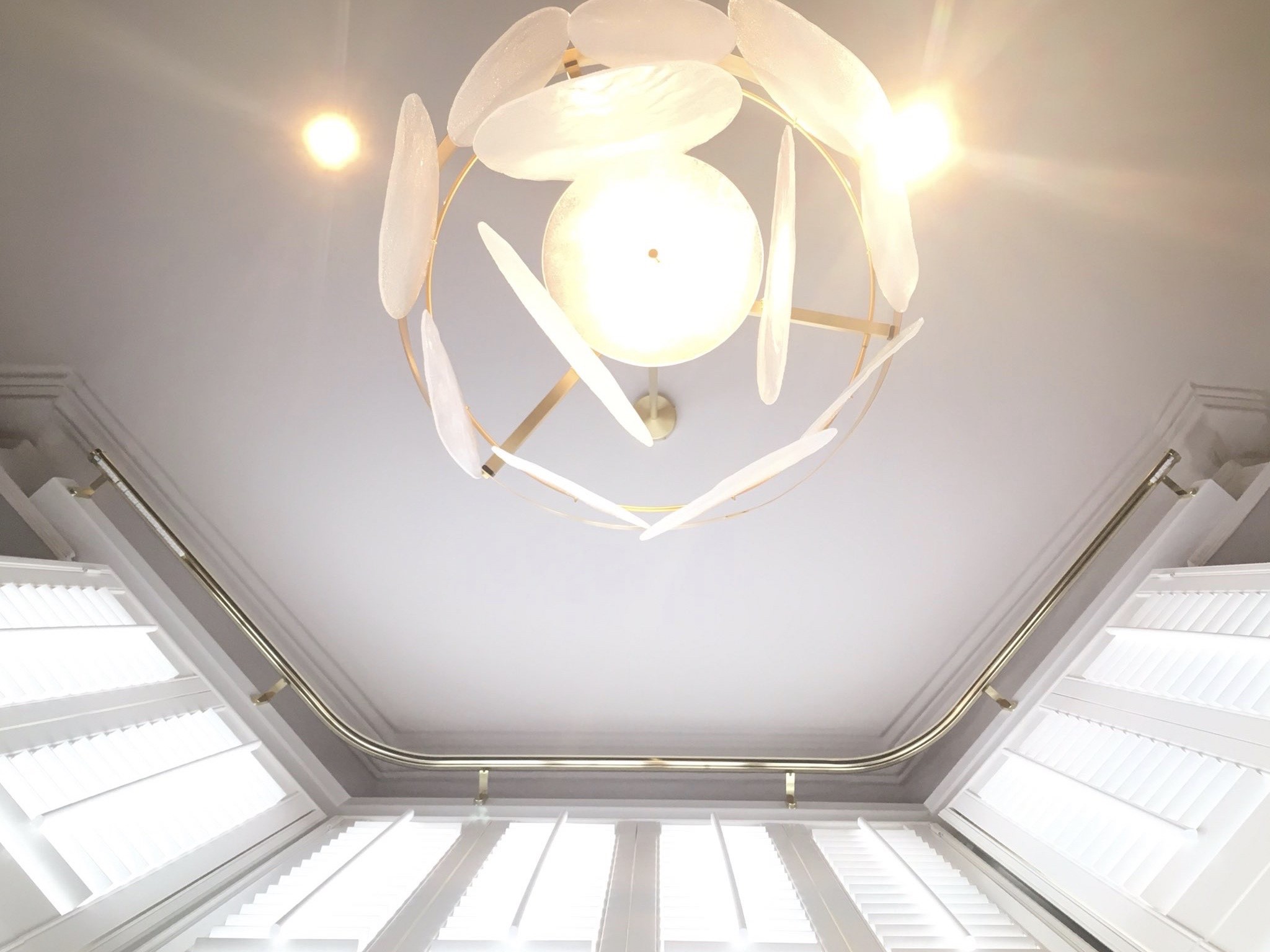 Maintenance services for Venetian blinds